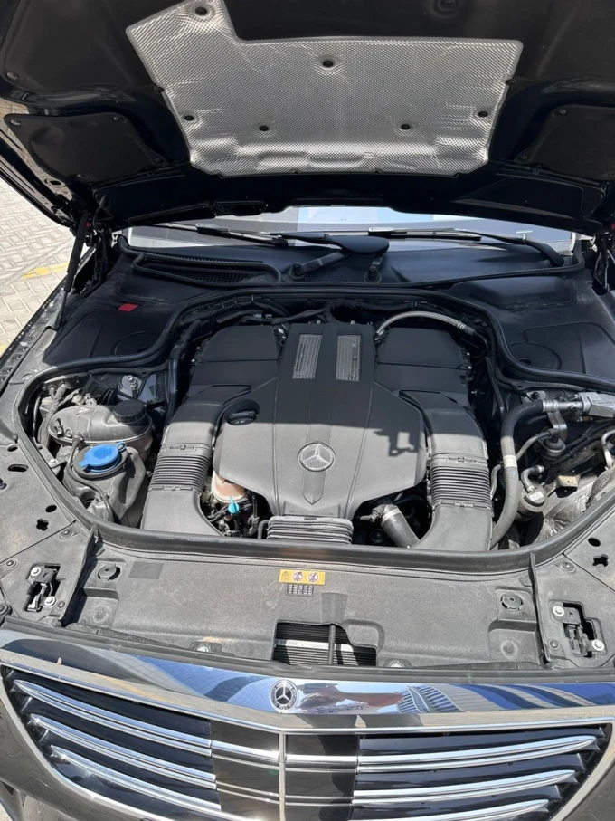 Mercedes-Benz S-Class in Dubai mileage 42000 only AED 256000