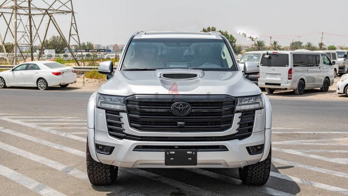 Toyota Land Cruiser in Dubai mileage 0 only AED 425000