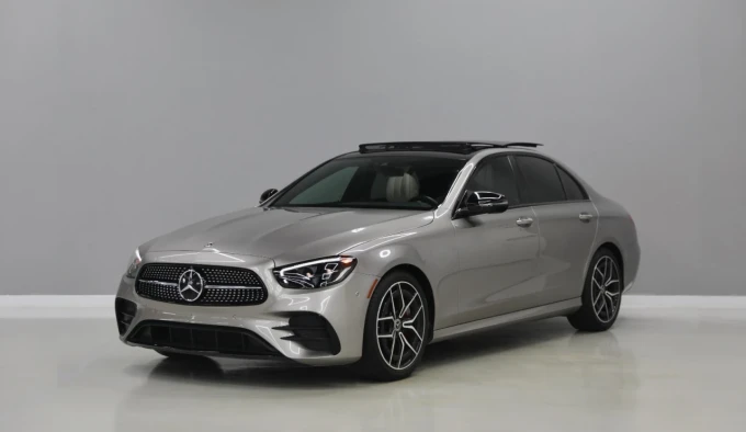 Mercedes-Benz E-Class in Dubai mileage 22998 only AED 174999