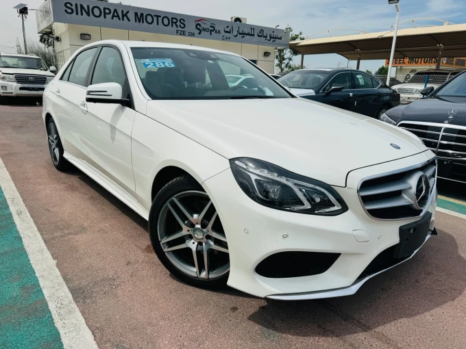 Mercedes-Benz E-Class in Dubai mileage 40800 only AED 78000