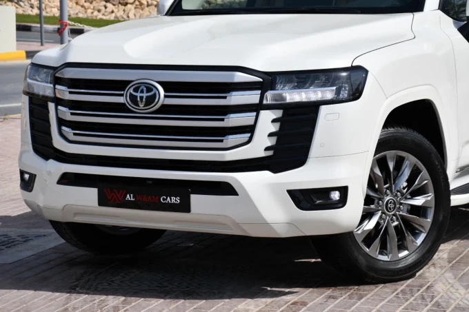 Toyota Land Cruiser in Dubai mileage 0 only AED 275000