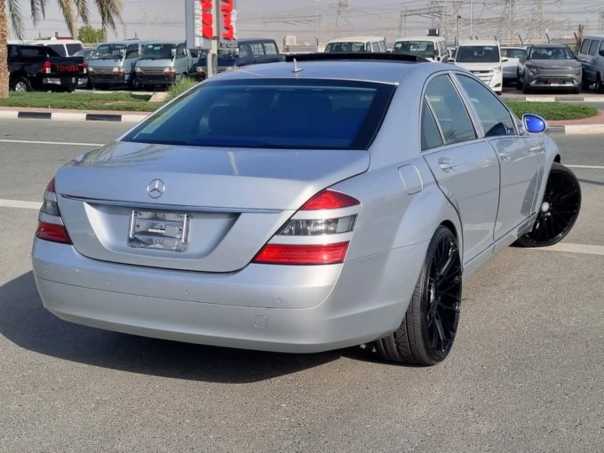 Mercedes-Benz S-Class in Dubai mileage 16000 only AED 41000
