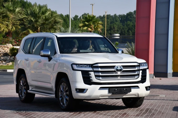 Toyota Land Cruiser in Dubai mileage 0 only AED 320000