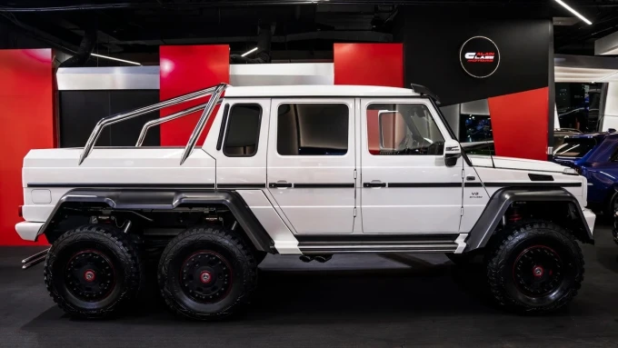 Mercedes-Benz G-Class in Dubai mileage 184 only AED 4000000