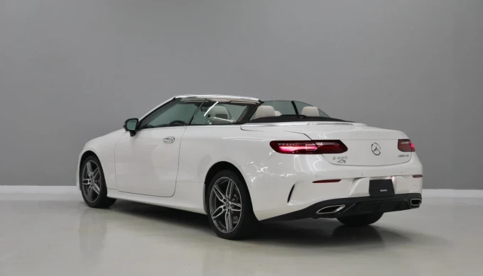 Mercedes-Benz E-Class in Dubai mileage 33241 only AED 164999