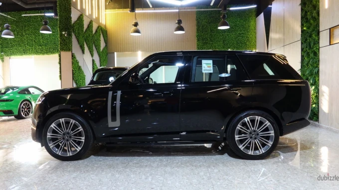 Land Rover Range Rover in Dubai mileage 0 only AED 820000
