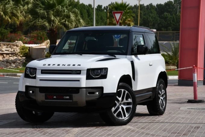 Land Rover Defender in Dubai mileage 0 only AED 355000