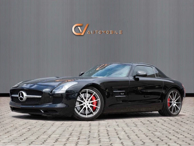 Mercedes-Benz SLS in Dubai mileage 37621 only AED 829000