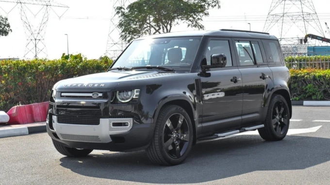 Land Rover Defender in Dubai mileage 0 only AED 439000