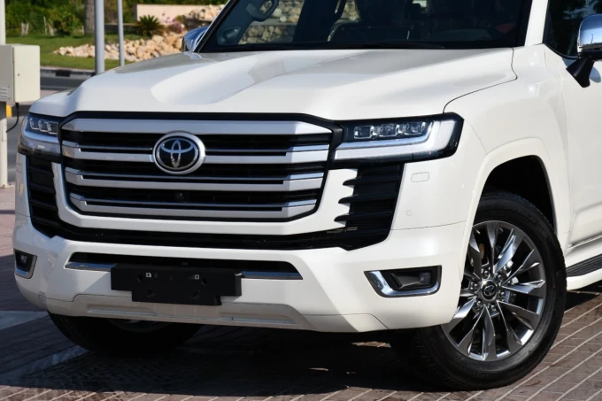 Toyota Land Cruiser in Dubai mileage 0 only AED 320000