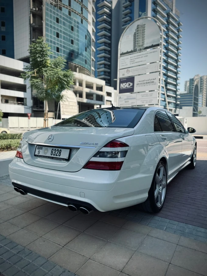 Mercedes-Benz S-Class in Dubai mileage 29076 only AED 215000