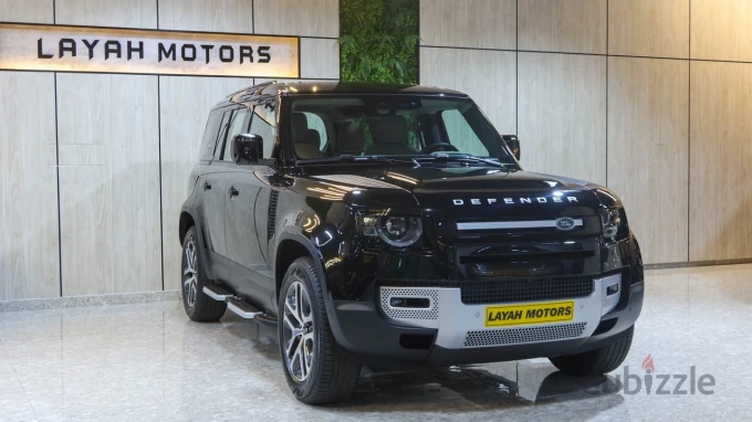Land Rover Defender in Dubai mileage 0 only AED 380000