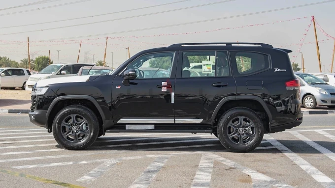 Toyota Land Cruiser in Dubai mileage 0 only AED 385000