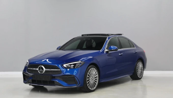 Mercedes-Benz C-Class in Dubai mileage 28075 only AED 199999