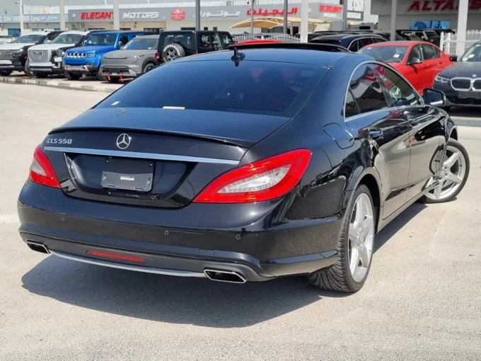 Mercedes-Benz CLS-Class in Dubai mileage 38000 only AED 76000