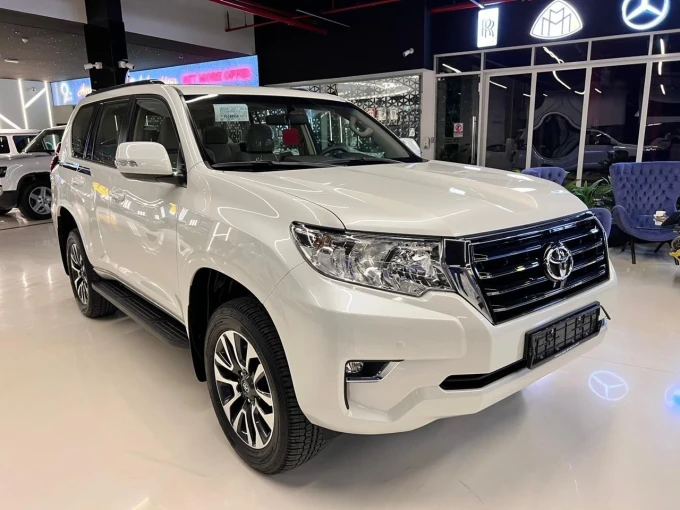 Toyota Prado in Dubai mileage 0 only AED 195000