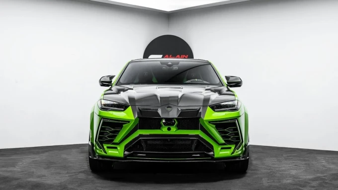 Lamborghini Urus in Dubai mileage 378 only AED 1790000