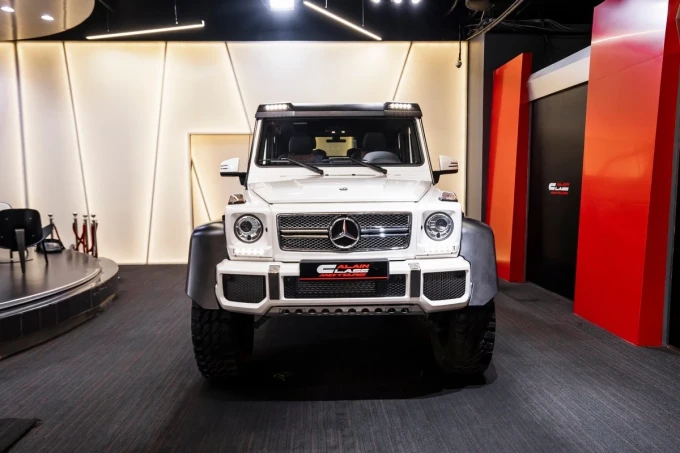 Mercedes-Benz G-Class in Dubai mileage 184 only AED 4000000