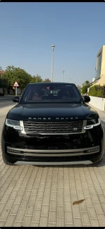 Land Rover Range Rover in Dubai mileage 14000 only AED 690000