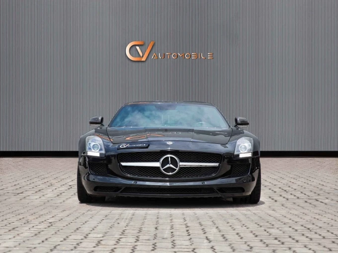Mercedes-Benz SLS in Dubai mileage 37621 only AED 829000