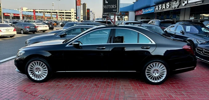 Mercedes-Benz S-Class in Dubai mileage 37000 only AED 125000