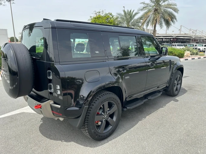 Land Rover Defender in Dubai mileage 0 only AED 495000