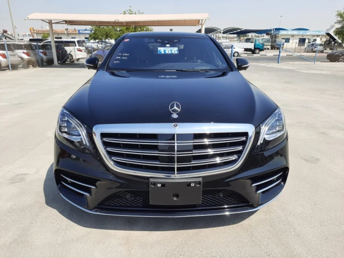 Mercedes-Benz S-Class in Dubai mileage 32000 only AED 265000