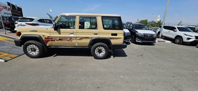 Toyota Land Cruiser 76 series in Dubai mileage 0 only AED 245000