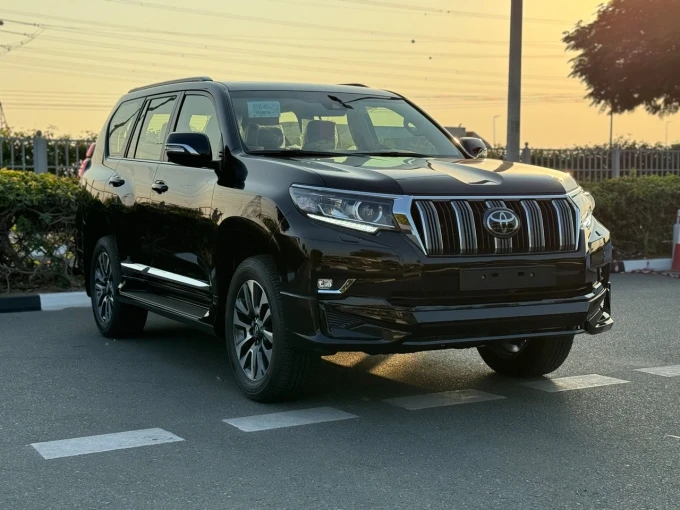 Toyota Prado in Dubai mileage 0 only AED 230000
