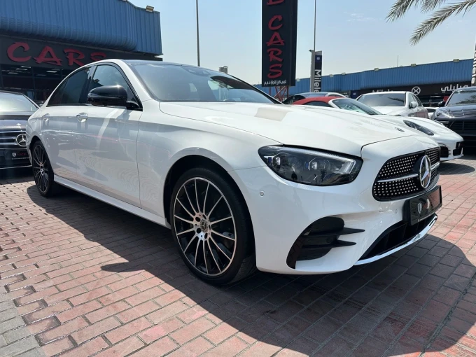 Mercedes-Benz E-Class in Dubai mileage 43000 only AED 208000