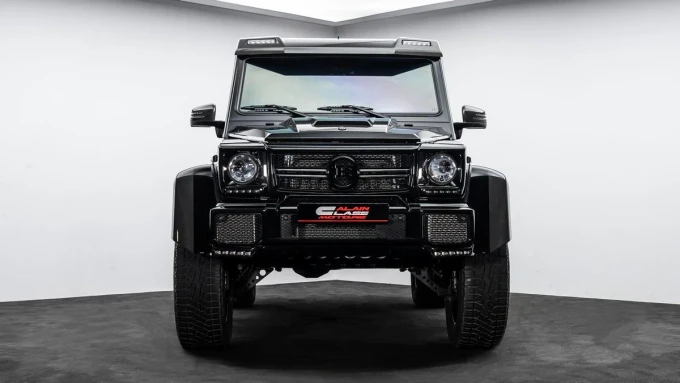 Mercedes-Benz G-Class in Dubai mileage 2305 only AED 950000