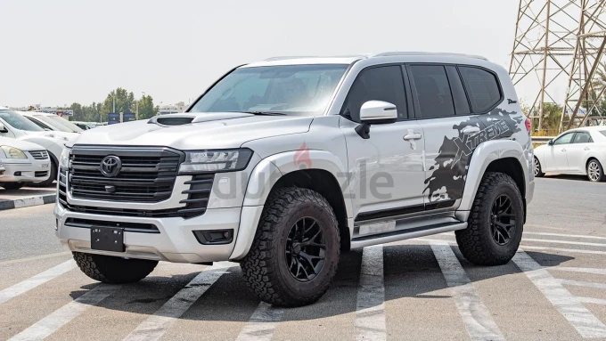 Toyota Land Cruiser in Dubai mileage 0 only AED 425000