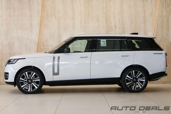 Land Rover Range Rover in Dubai mileage 60 only AED 899000