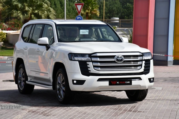 Toyota Land Cruiser in Dubai mileage 0 only AED 275000