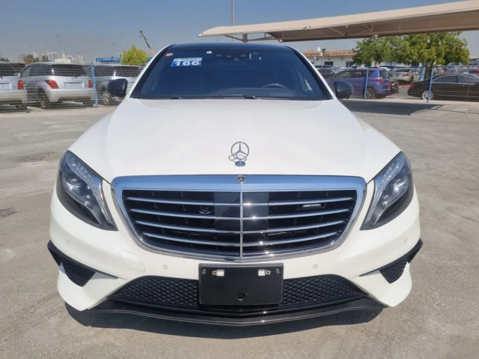 Mercedes-Benz S-Class in Dubai mileage 47000 only AED 220000