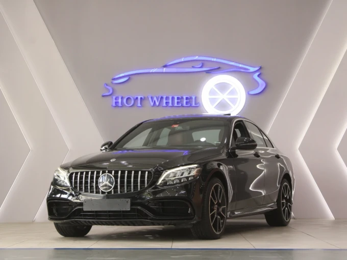 Mercedes-Benz C-Class in Dubai mileage 44000 only AED 105000