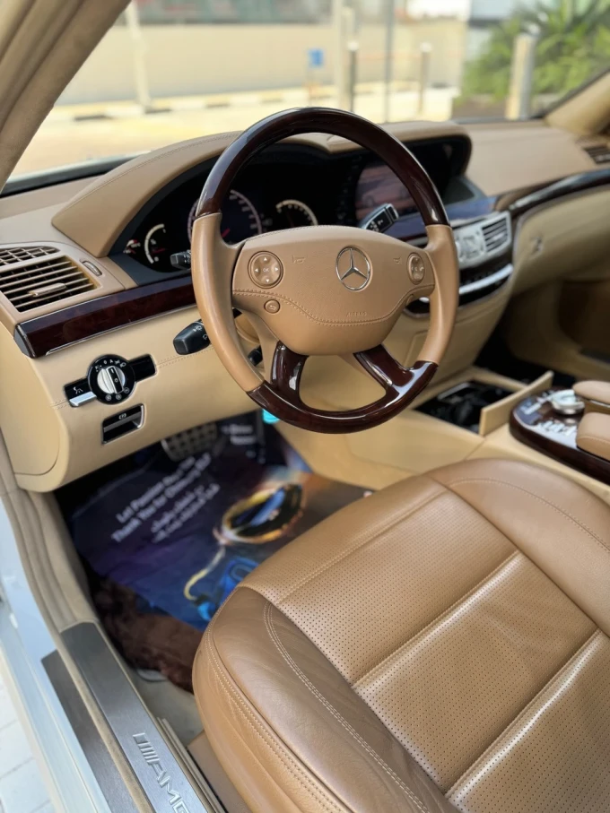 Mercedes-Benz S-Class in Dubai mileage 29076 only AED 215000