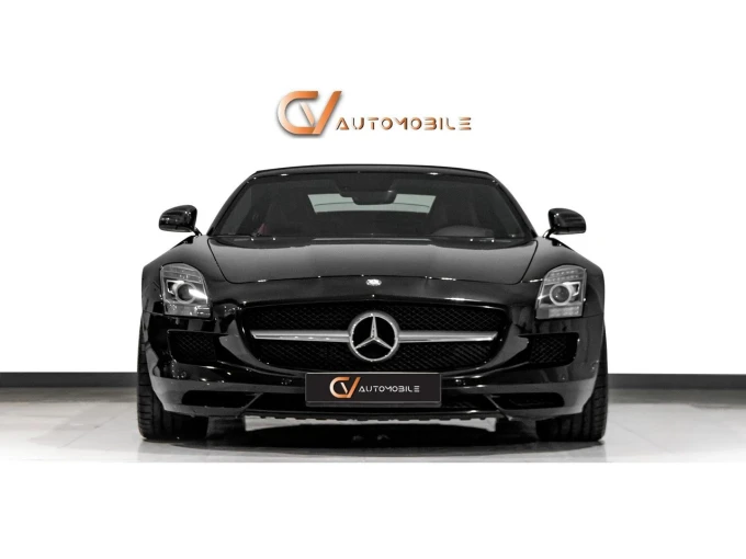 Mercedes-Benz SLS in Dubai mileage 30154 only AED 599000