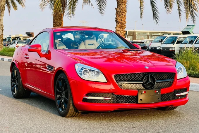 Mercedes-Benz SLK-Class in Dubai mileage 38357 only AED 63000