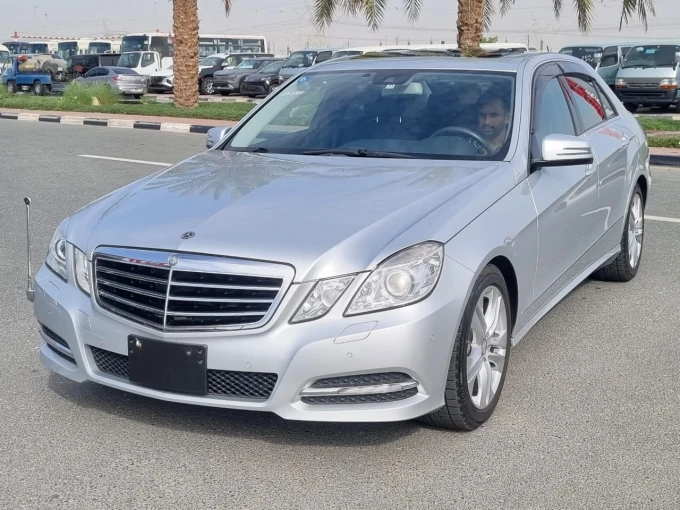 Mercedes-Benz E-Class in Dubai mileage 20000 only AED 63000