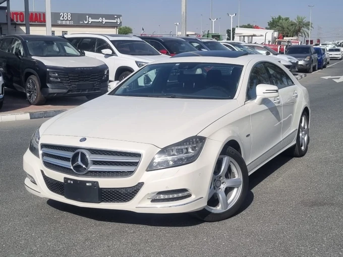 Mercedes-Benz CLS-Class in Dubai mileage 47000 only AED 66000