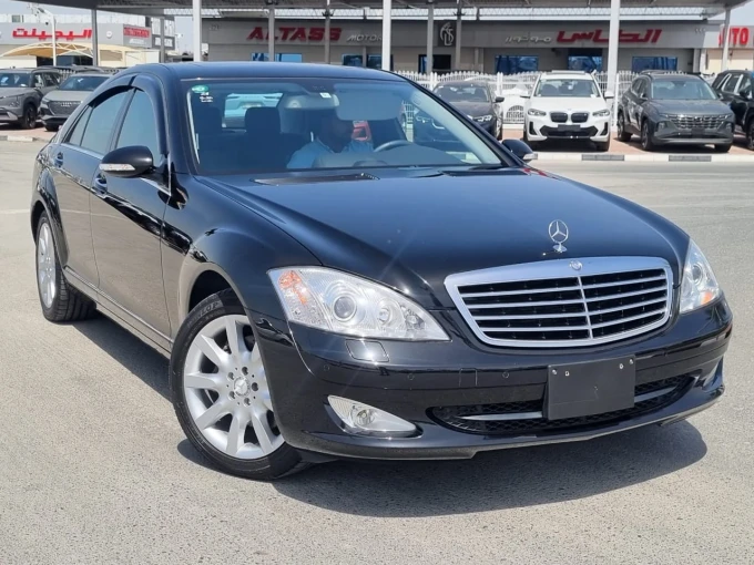 Mercedes-Benz S-Class in Dubai mileage 41000 only AED 46000