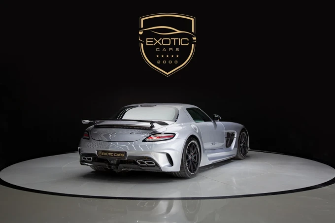 Mercedes-Benz SLS in Dubai mileage 28000 only AED 2450000