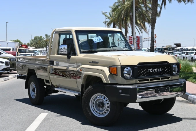 Toyota Land Cruiser 79 series in Dubai mileage 0 only AED 172000