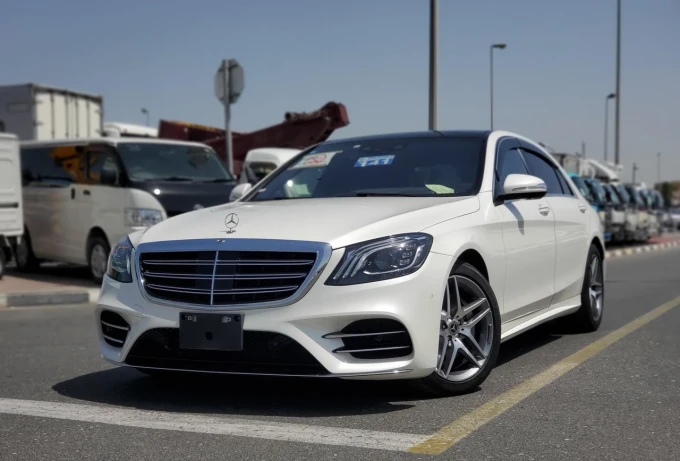 Mercedes-Benz S-Class in Dubai mileage 47000 only AED 225000