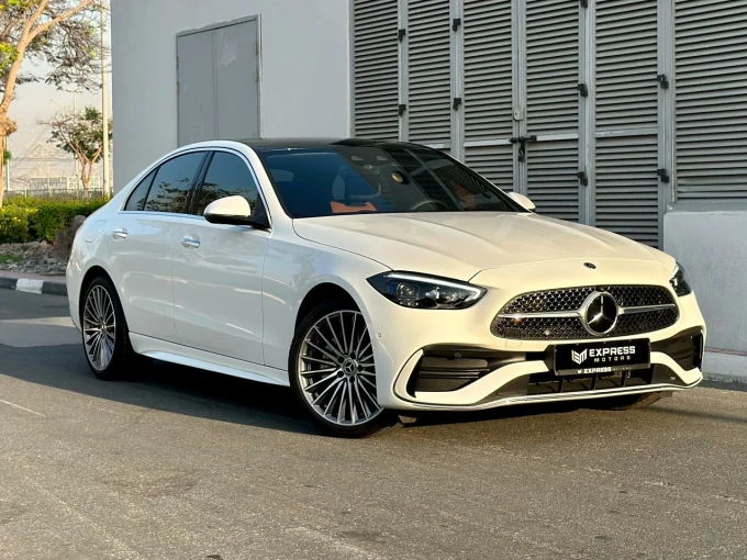 Mercedes-Benz C-Class in Dubai mileage 38000 only AED 195000