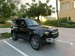 Land Rover Defender in Dubai mileage 18000 only AED 349000
