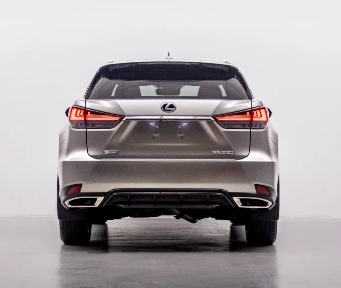 Lexus RX-Series in Dubai mileage 33000 only AED 159000