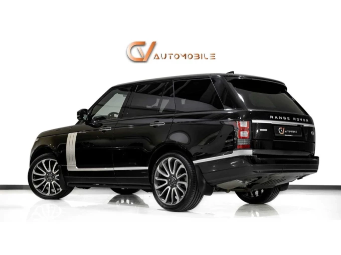 Land Rover Range Rover in Dubai mileage 31353 only AED 265000