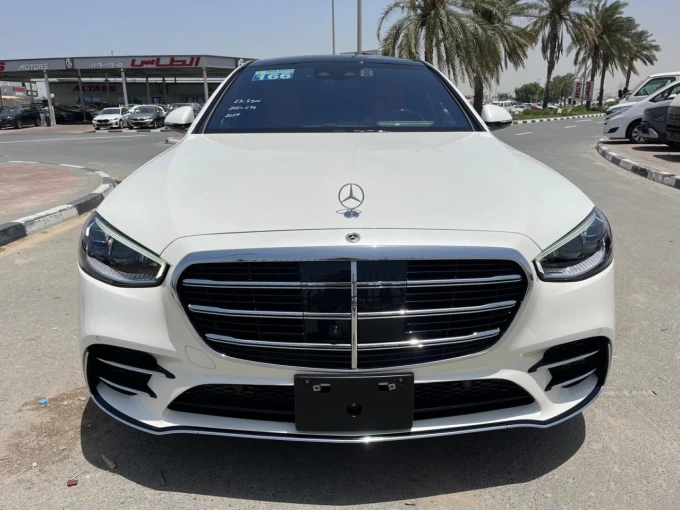 Mercedes-Benz S-Class in Dubai mileage 20000 only AED 399000